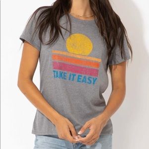 Basic loose boyfriend fit crewneck tee. Size M